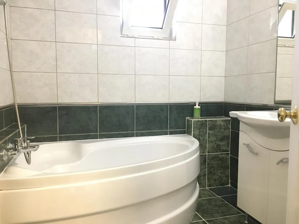Green Apartment Mircea Voda Bucharest